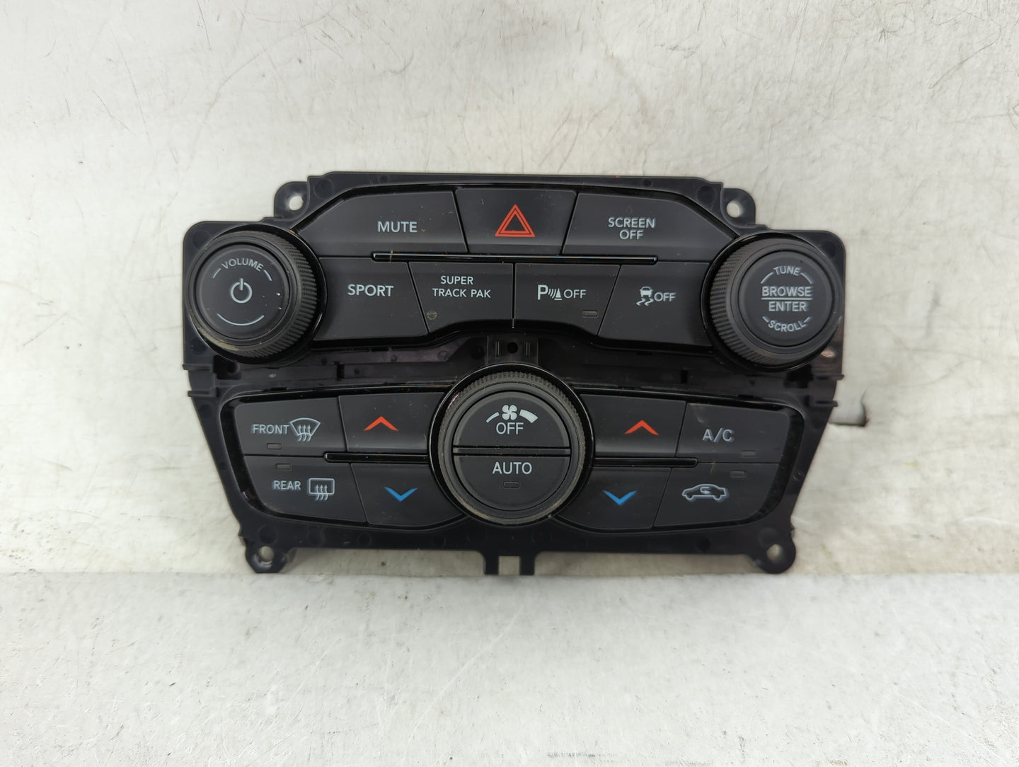 2017 Dodge Challenger Climate Control Module Temperature AC/Heater Replacement P/N:5PG702XCAD P68293600AB, 68293600AB Fits O