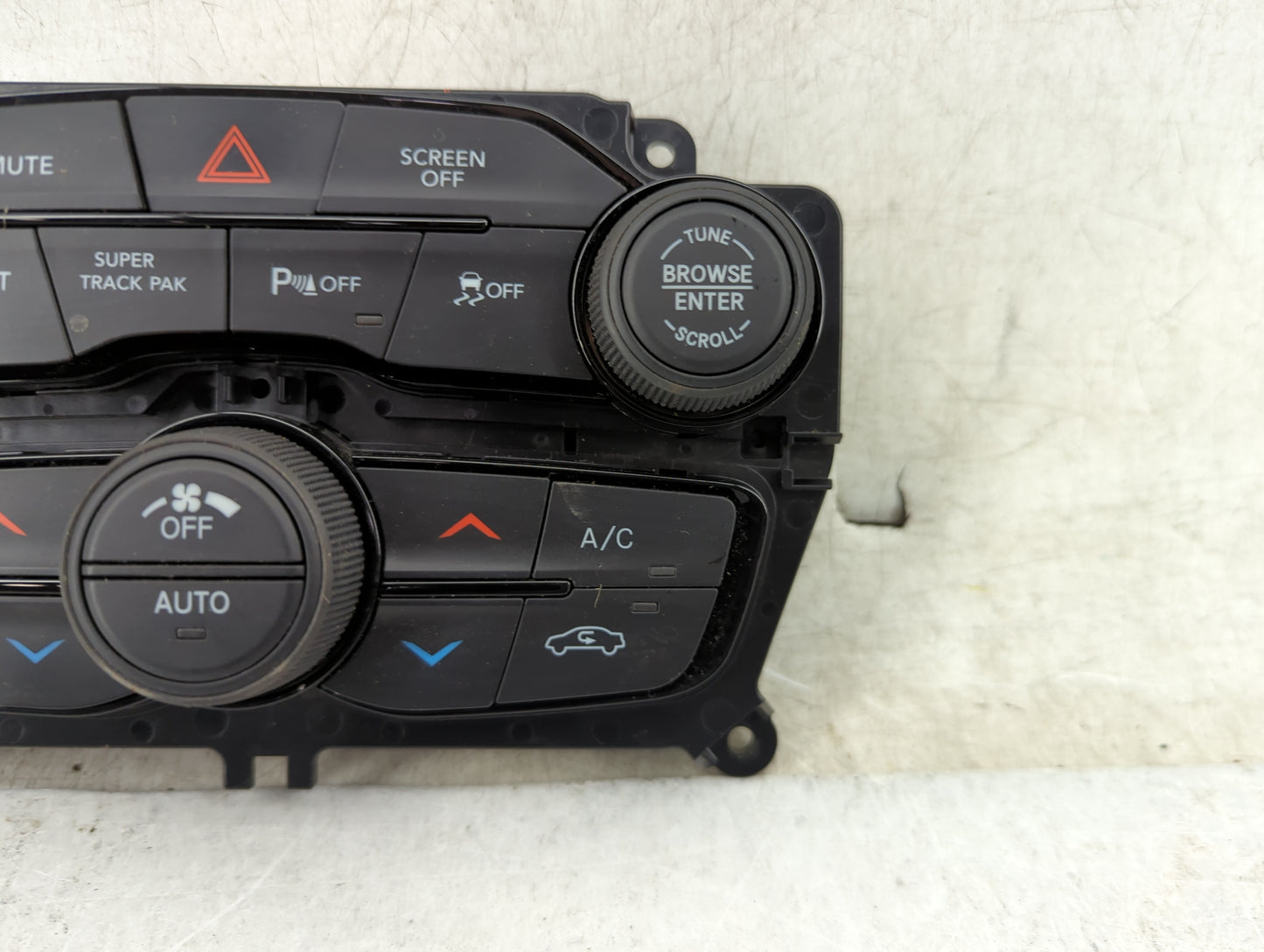 2017 Dodge Challenger Climate Control Module Temperature AC/Heater Replacement P/N:5PG702XCAD P68293600AB, 68293600AB Fits O