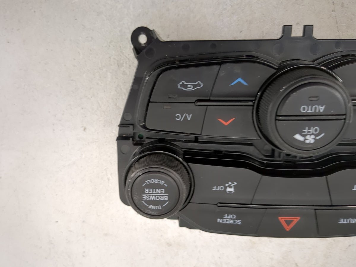 2017-2018 Dodge Challenger Climate Control Module Temperature AC/Heater Replacement P/N:5PG682XGAE P68229806AC Fits Fits 201