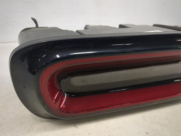 2015 Dodge Challenger Passenger Right Side Deck Lid Mounted Tail Light