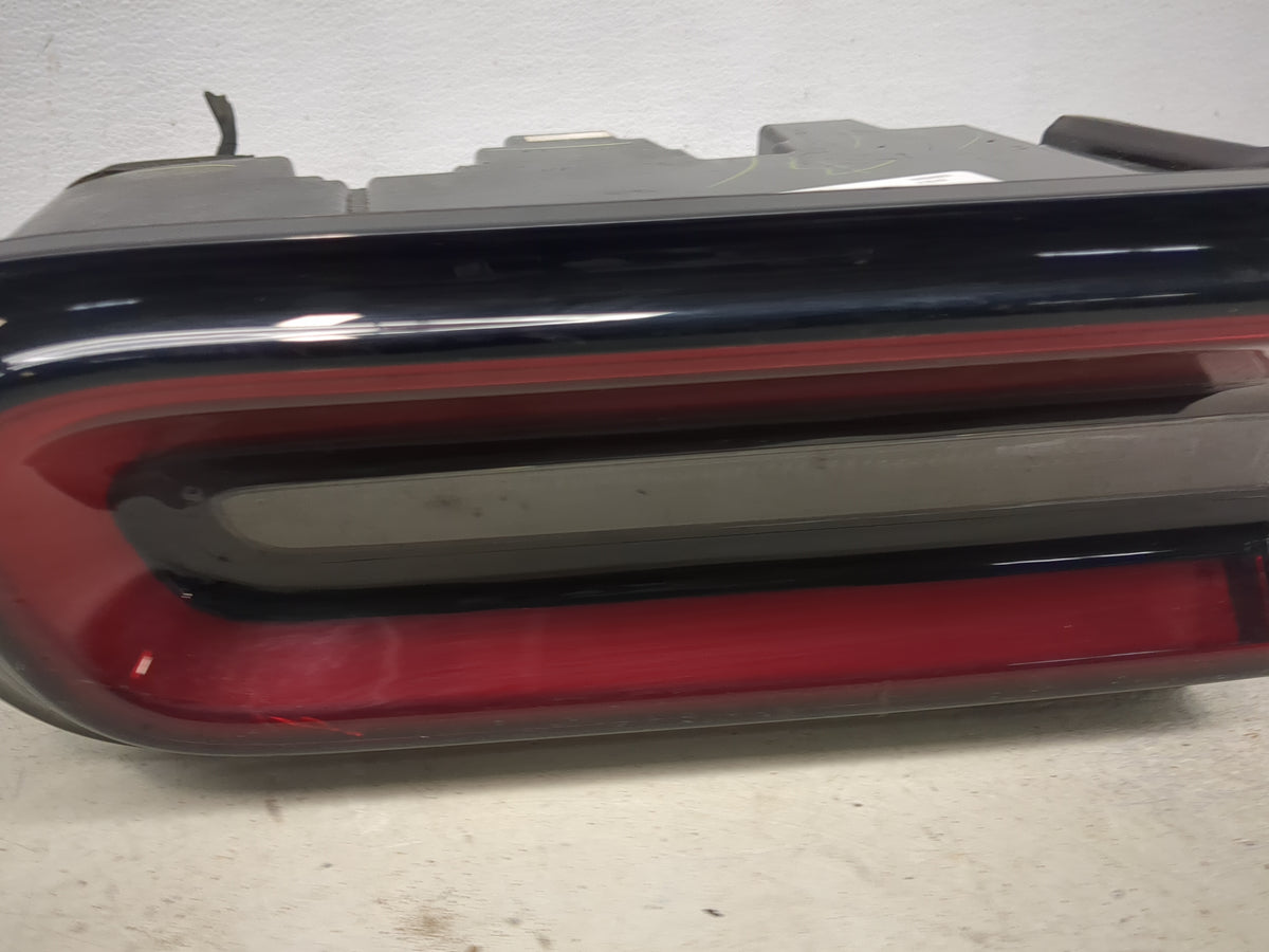 2015 Dodge Challenger Passenger Right Side Deck Lid Mounted Tail Light - Oemusedautoparts1.com