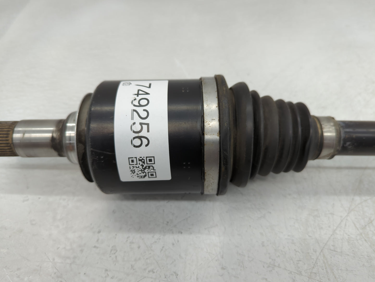2015-2020 Dodge Challenger Axle Shaft Front Passenger Cv C/v - Oemusedautoparts1.com