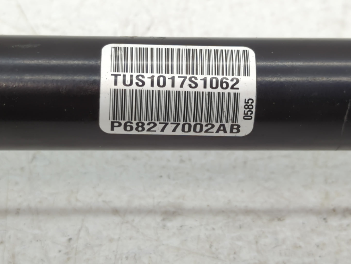 2015-2020 Dodge Challenger Axle Shaft Front Passenger Cv C/v - Oemusedautoparts1.com