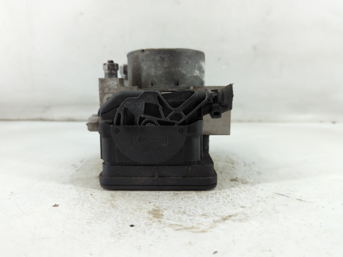 2017 Dodge Challenger ABS Pump Control Module Replacement P/N:0621-5363 0915-5852, 5164-3301 Fits OEM Used Auto Parts - Oemu