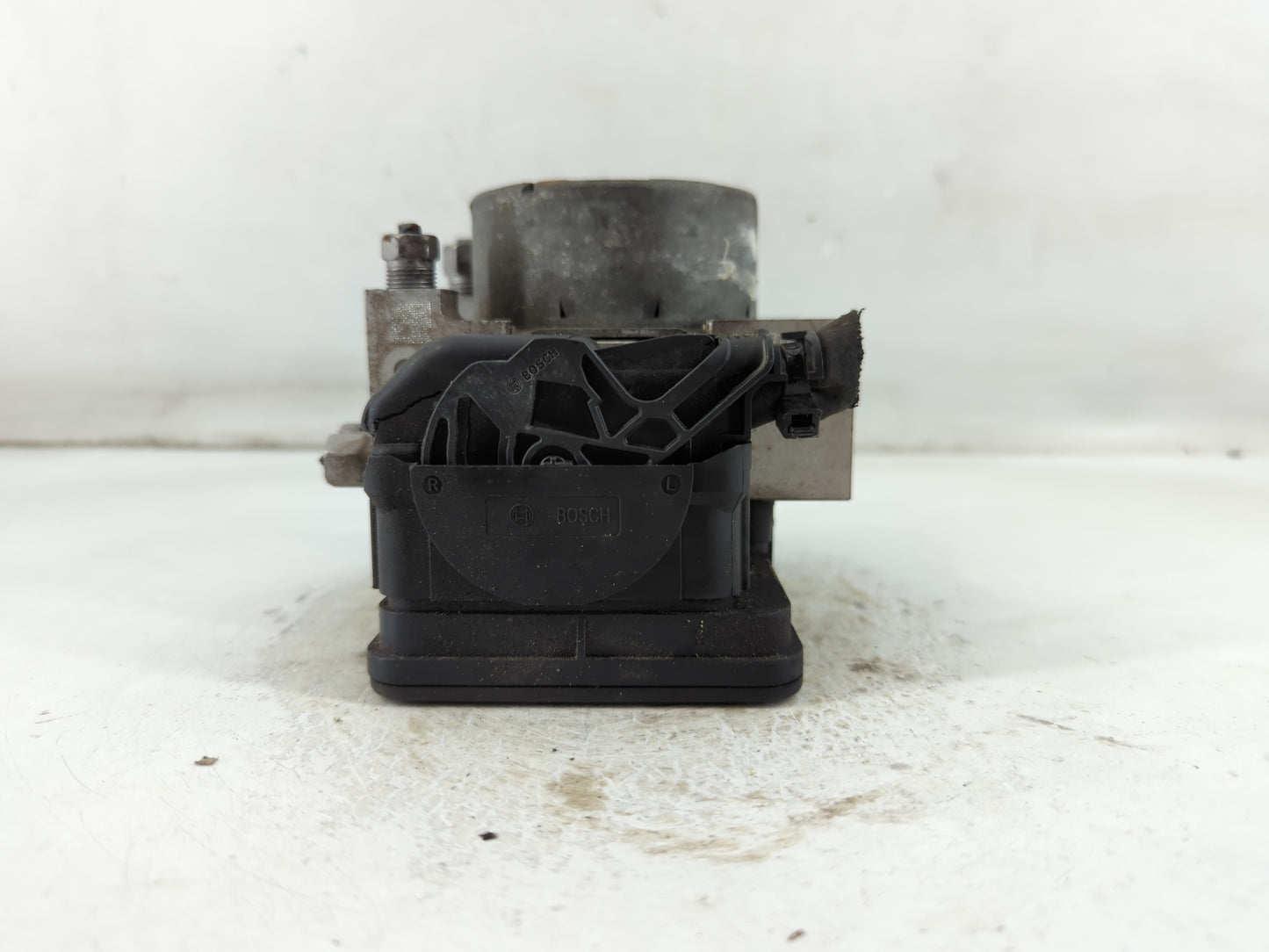 2017 Dodge Challenger ABS Pump Control Module Replacement P/N:0621-5363 0915-5852, 5164-3301 Fits OEM Used Auto Parts - Oemu