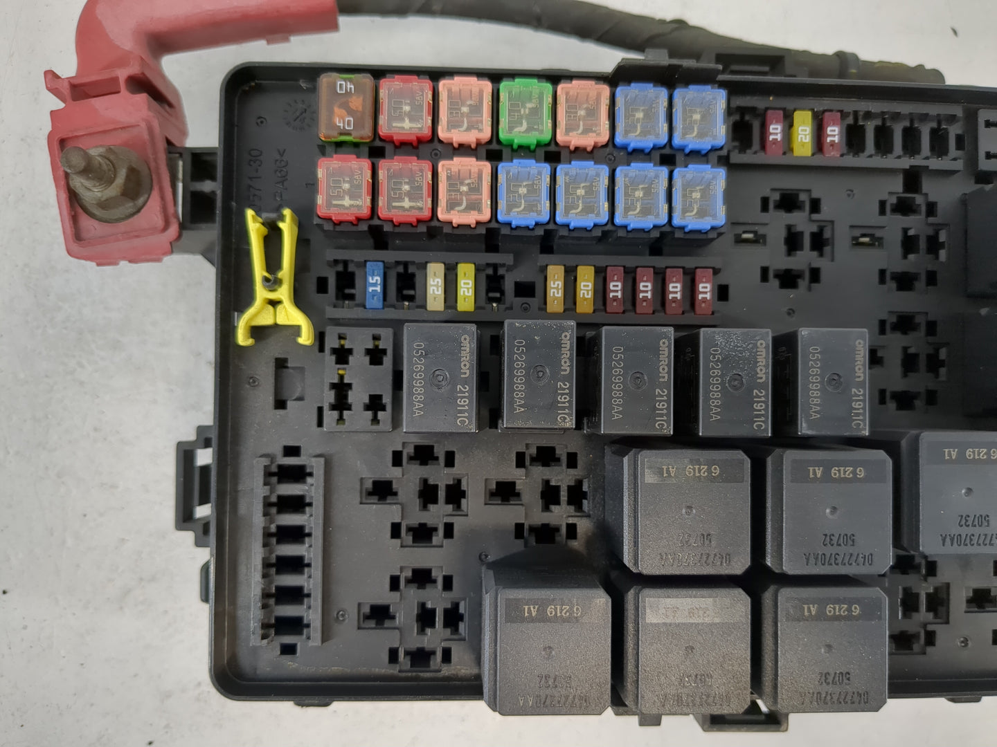 2017 Dodge Charger Fusebox Fuse Box Panel Relay Module P/N:P68304825AD Fits OEM Used Auto Parts - Oemusedautoparts1.com