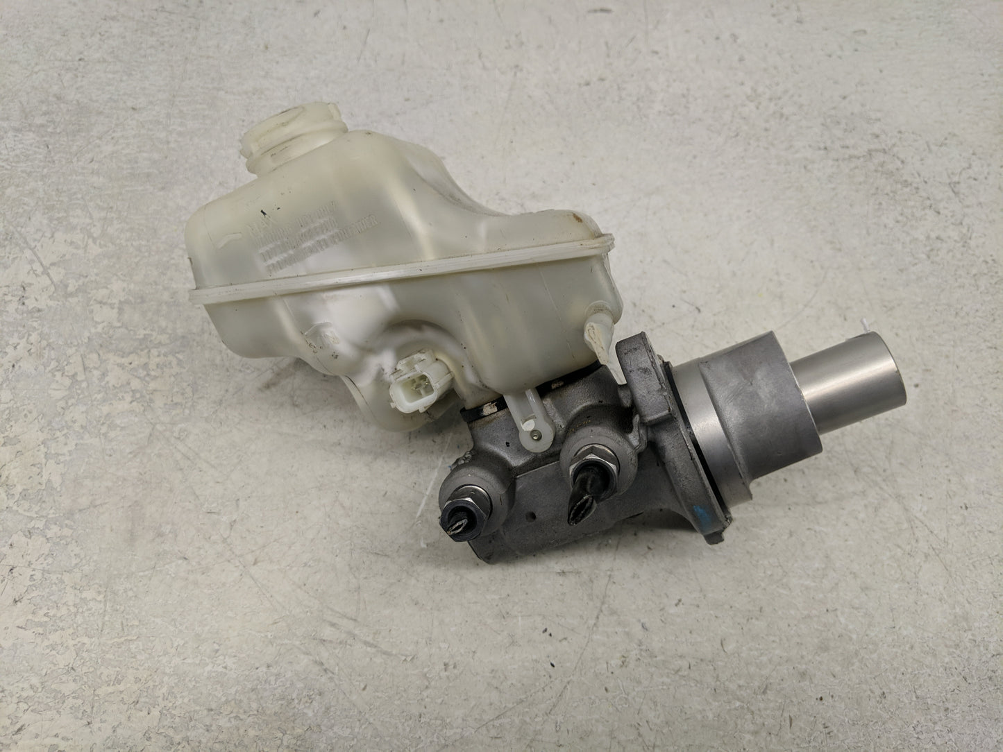 2009-2022 Dodge Charger Brake Master Cylinder - Oemusedautoparts1.com