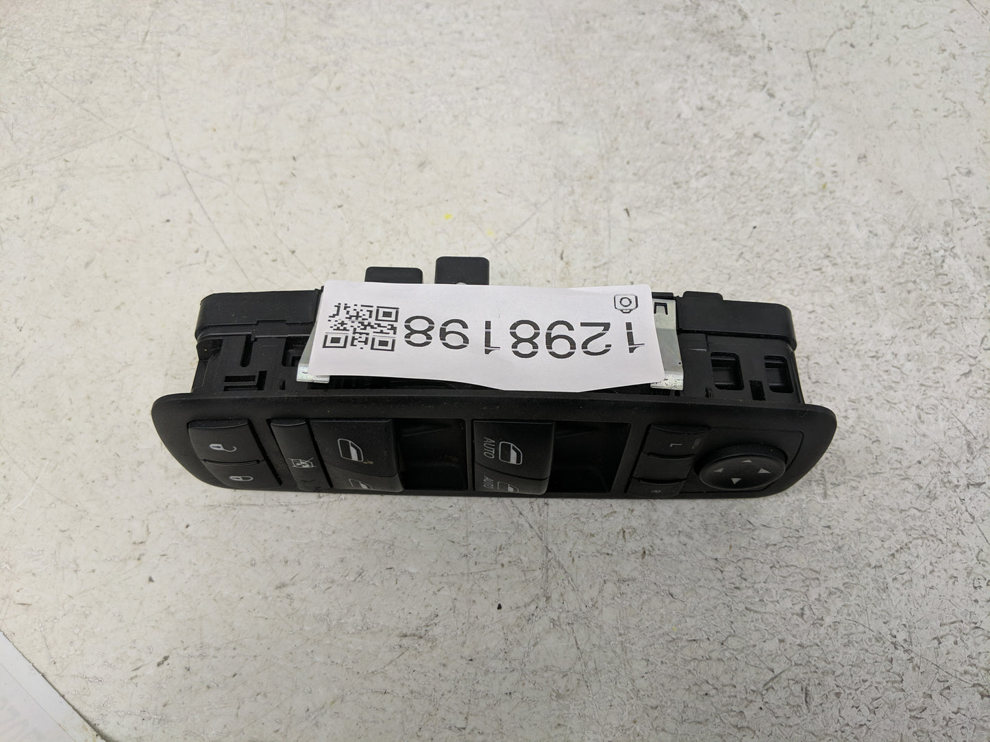 2015-2019 Dodge Charger Master Power Window Switch Replacement Driver Side Left P/N:68139805AB Fits OEM Used Auto Parts - Oe