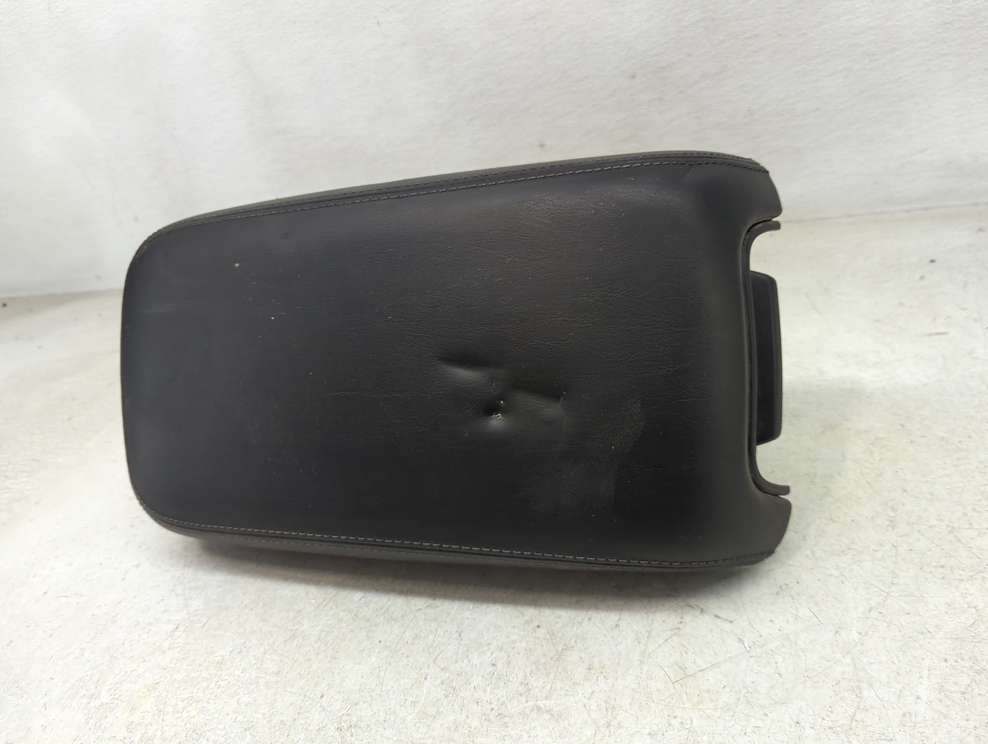 2017 Dodge Charger Center Console Armrest Cover Lid Fits OEM Used Auto Parts - Oemusedautoparts1.com