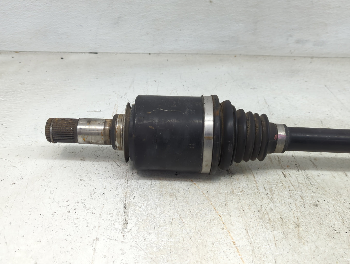 2015-2017 Dodge Charger Axle Shaft Rear Passenger Cv C/v - Oemusedautoparts1.com