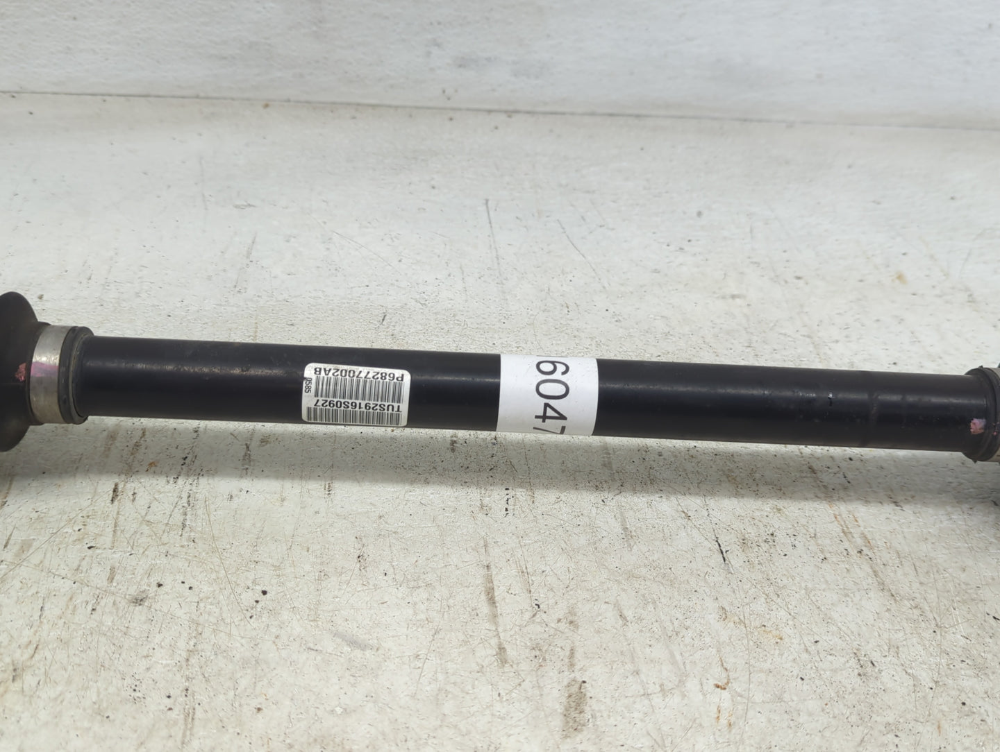 2015-2017 Dodge Charger Axle Shaft Rear Passenger Cv C/v - Oemusedautoparts1.com
