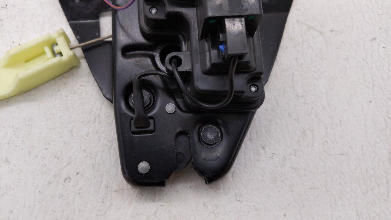 2017 Dodge Charger Lid Latch - Oemusedautoparts1.com