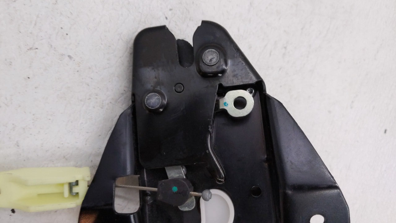 2017 Dodge Charger Lid Latch - Oemusedautoparts1.com