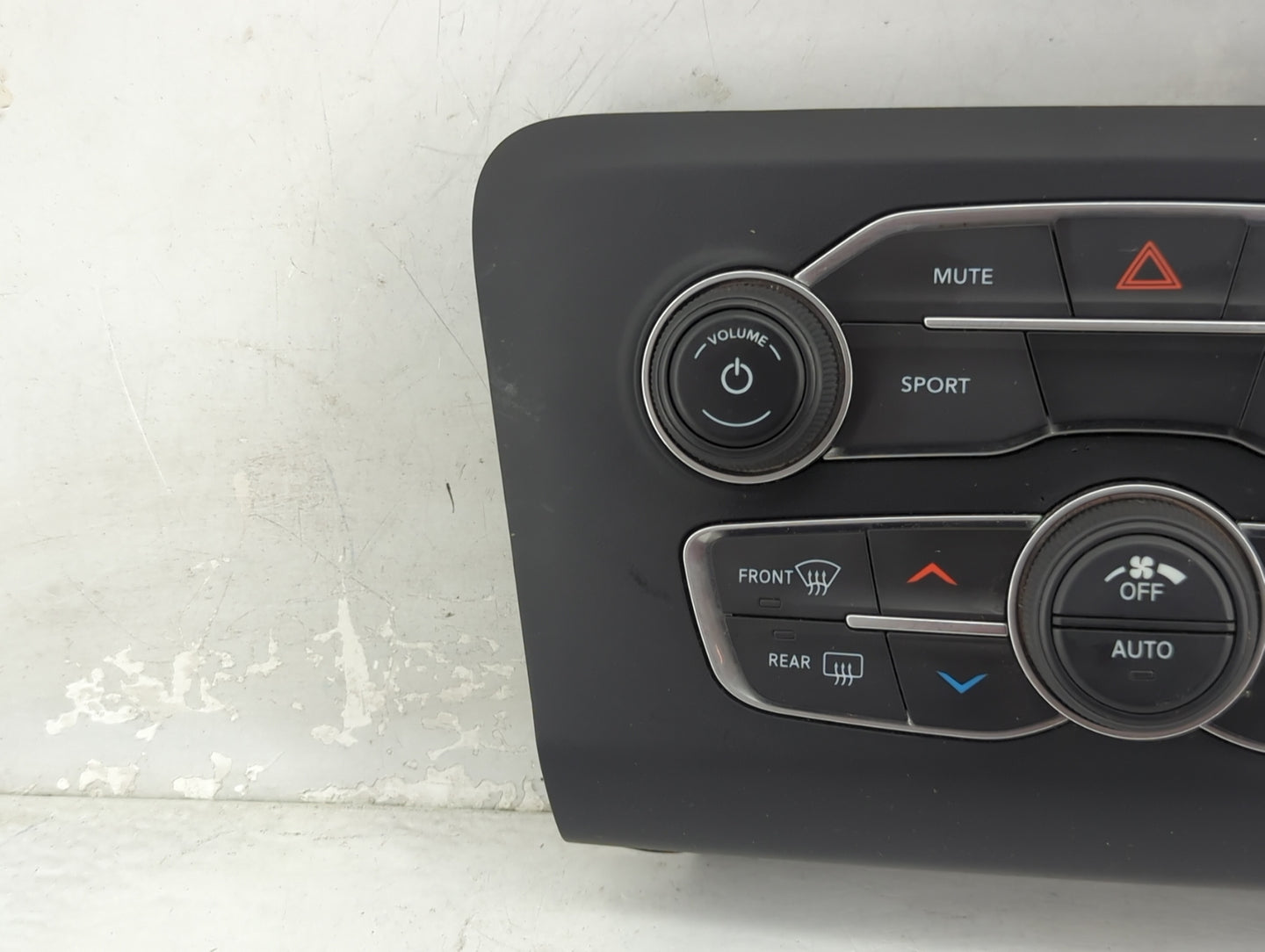 2017-2022 Dodge Charger Climate Control Module Temperature AC/Heater Replacement P/N:P68293618AC 75080826 Fits OEM Used Auto