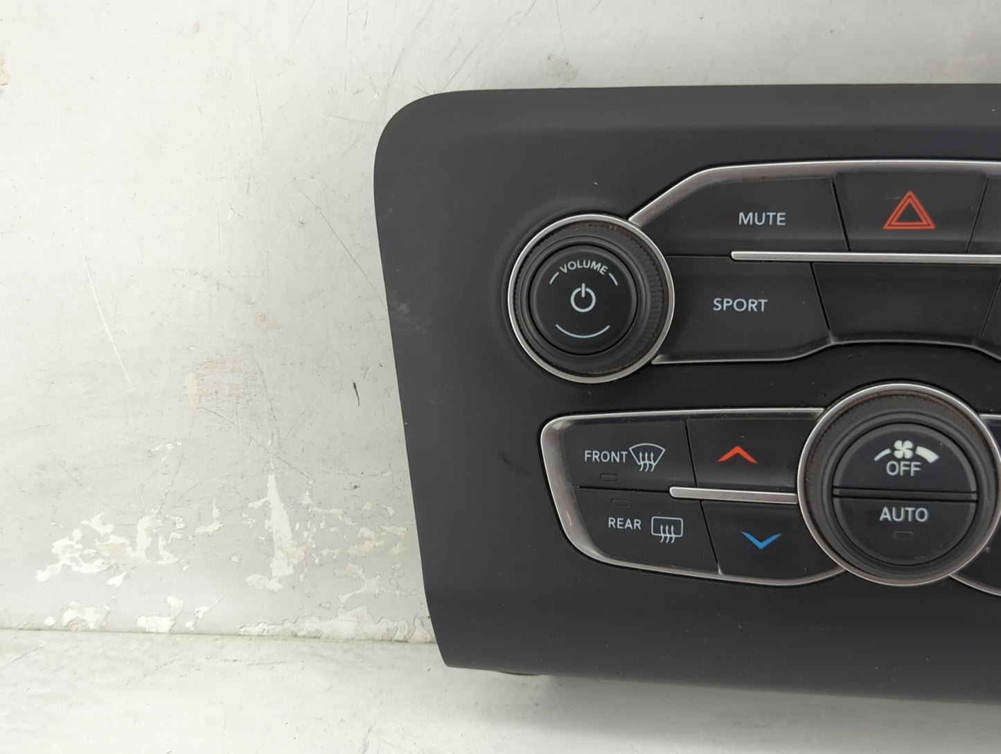 2017-2022 Dodge Charger Climate Control Module Temperature AC/Heater Replacement P/N:P68293618AC 75080826 Fits OEM Used Auto