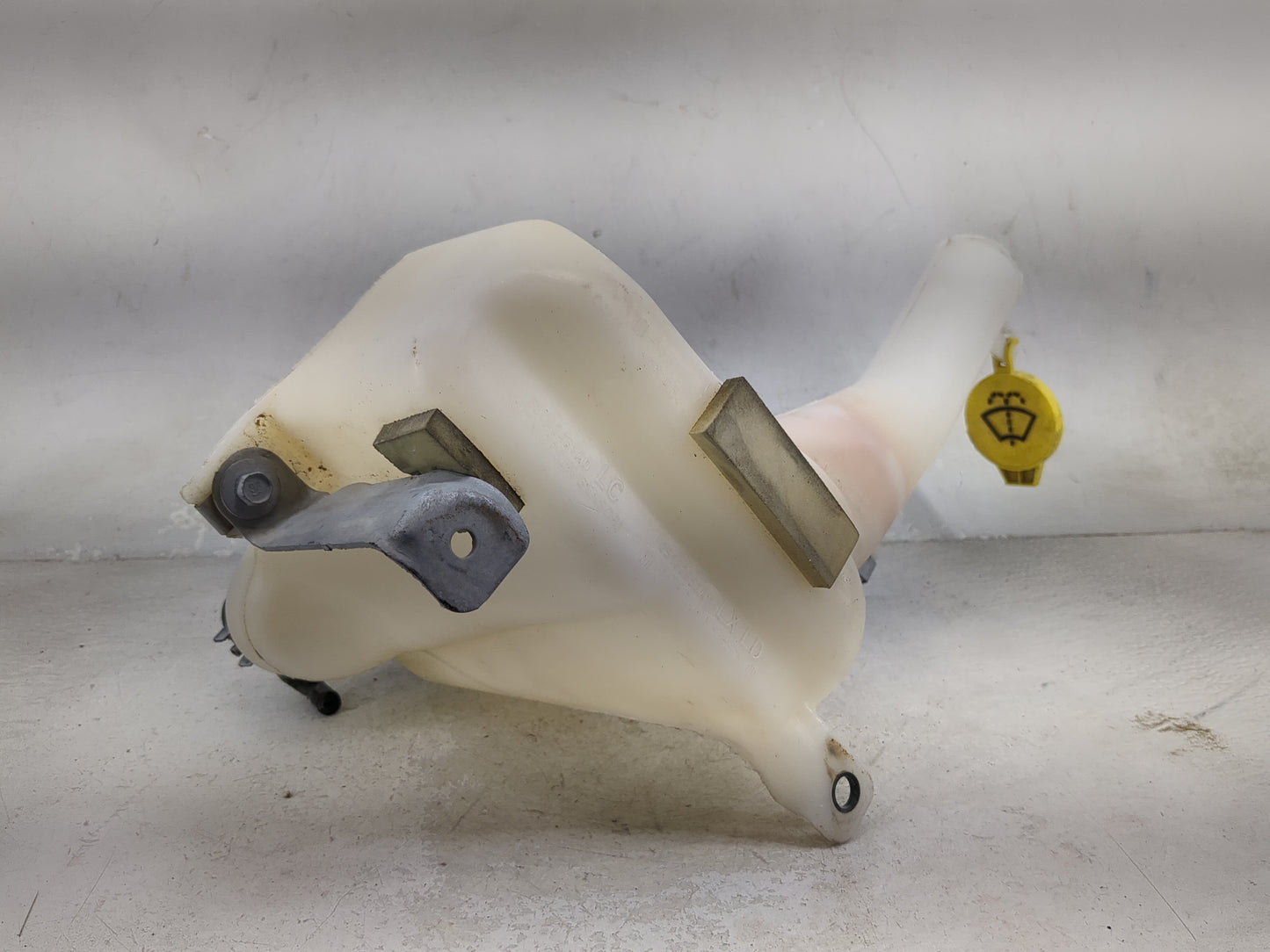 2011-2022 Dodge Charger Windshield Washer Fluid Reservoir Bottle Oem 1477118 - Oemusedautoparts1.com