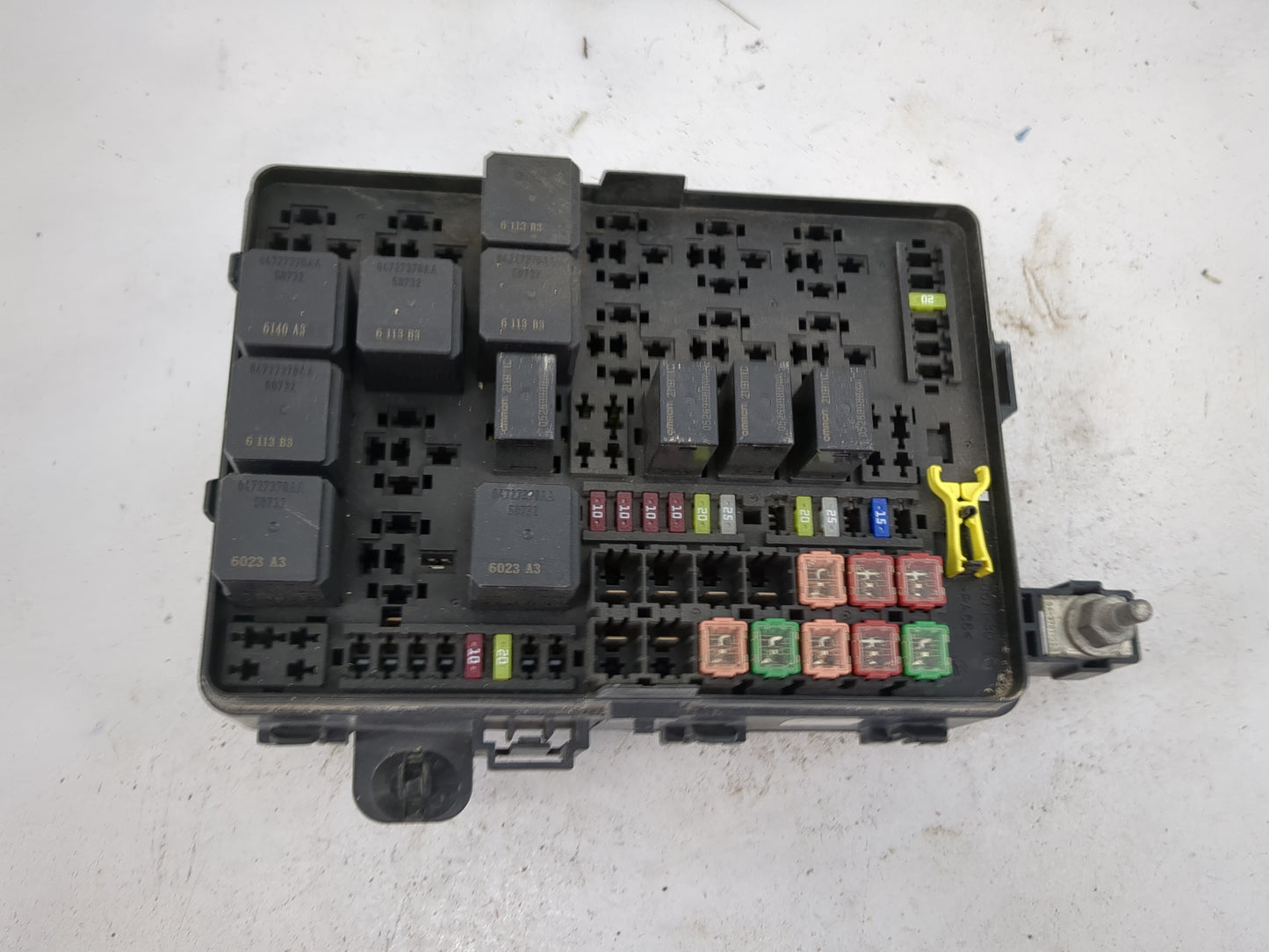 2017 Dodge Charger Fusebox Fuse Box Panel Relay Module P/N:P68304827AD AWH1077DC498 Fits OEM Used Auto Parts - Oemusedautopa
