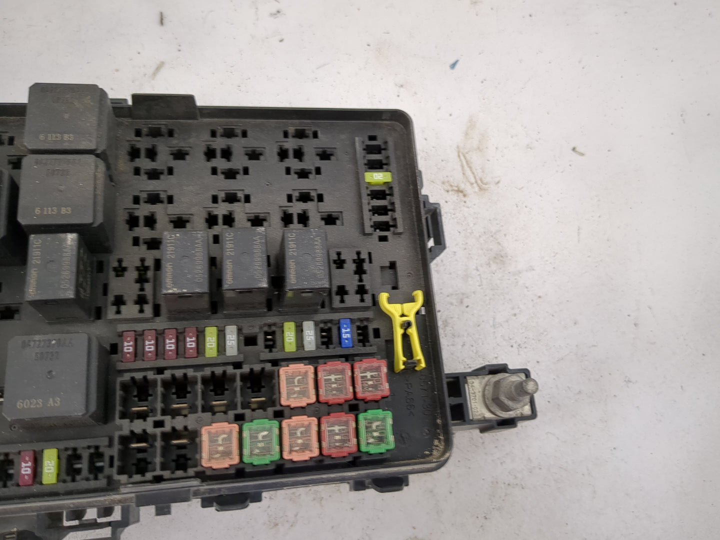 2017 Dodge Charger Fusebox Fuse Box Panel Relay Module P/N:P68304827AD AWH1077DC498 Fits OEM Used Auto Parts - Oemusedautopa