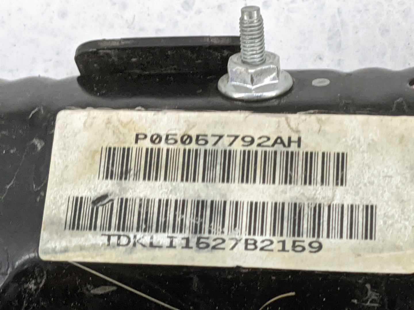 2015-2022 Dodge Charger Air Bag Driver Left Knee Oem 1477680 - Oemusedautoparts1.com