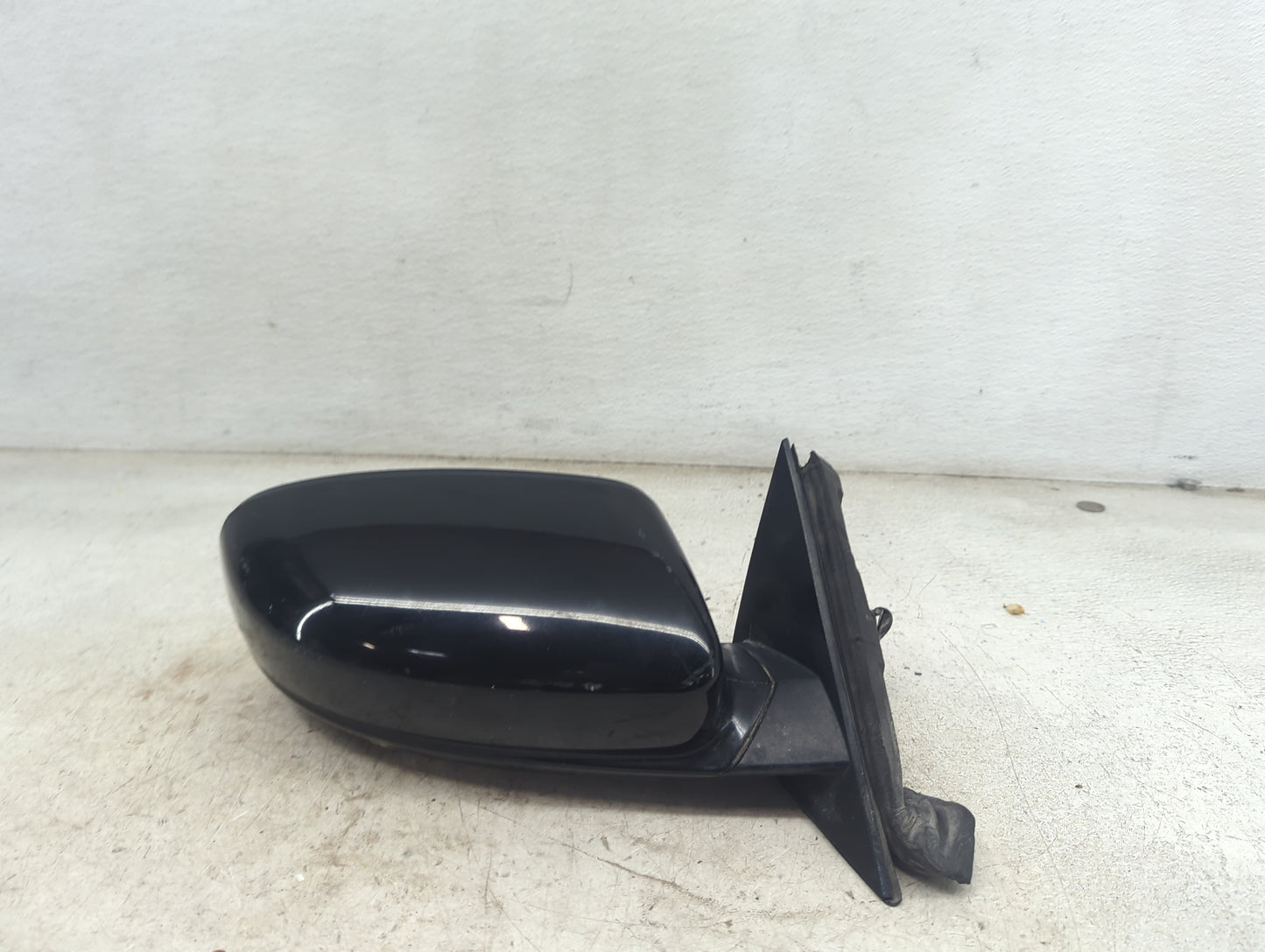 2015-2020 Dodge Charger Passenger Side View Mirror - Right Door Mirror OEM Used - Oemusedautoparts1.com