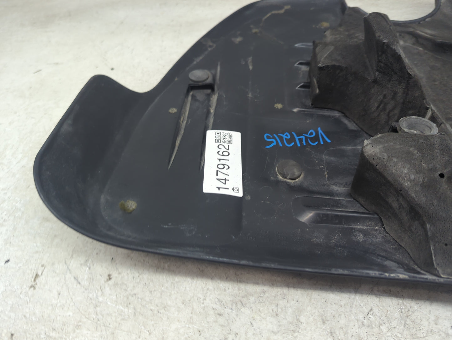 2017 Dodge Charger Engine Cover Black - Oemusedautoparts1.com