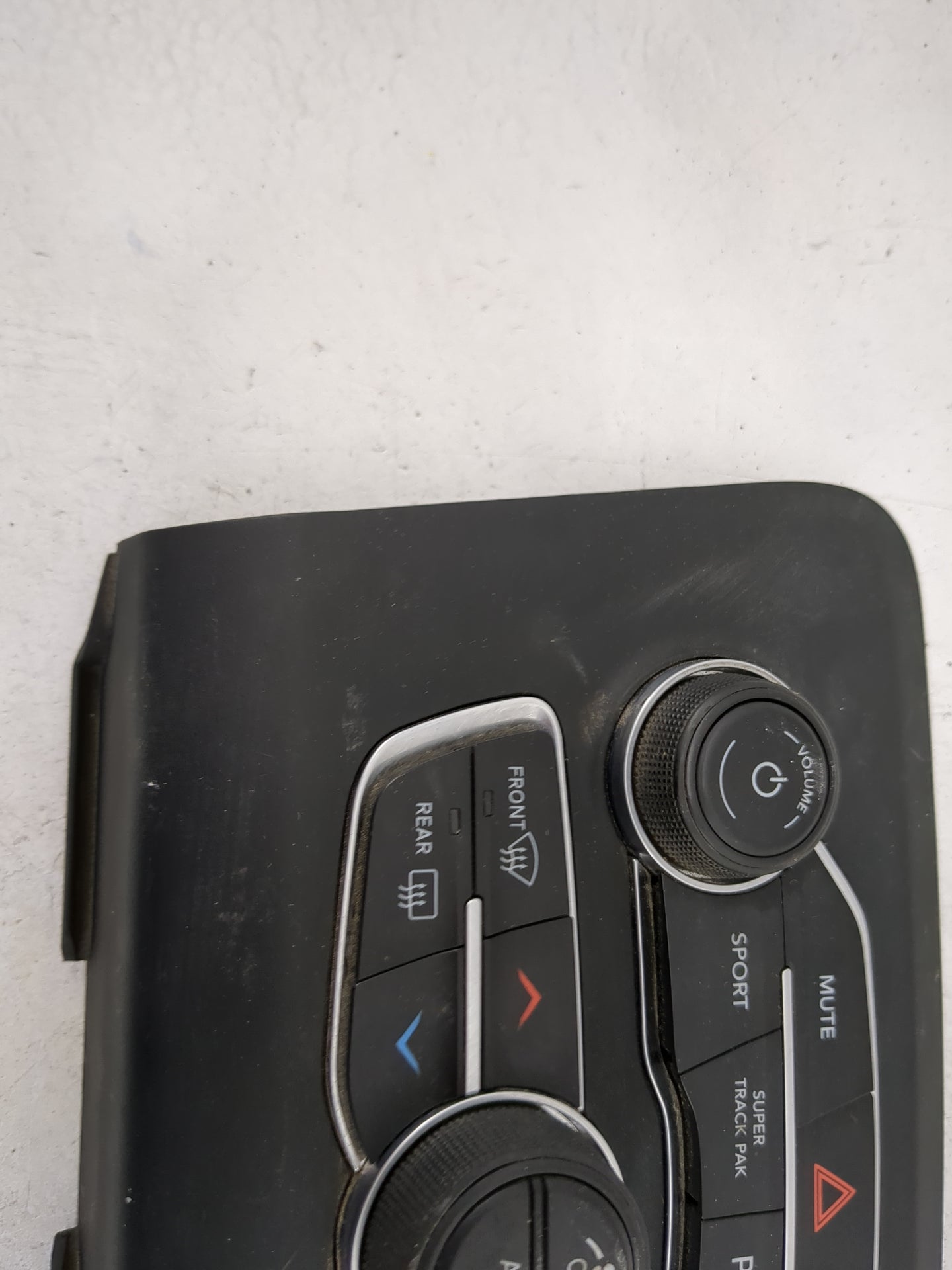 2017-2022 Dodge Charger Climate Control Module Temperature AC/Heater Replacement P/N:P68293624AD 91840515 Fits OEM Used Auto