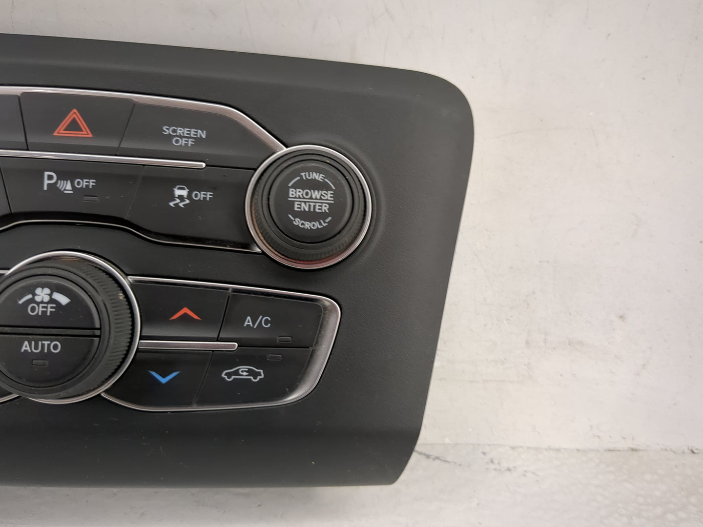 2017 Dodge Charger Climate Control Module Temperature AC/Heater Replacement P/N:P68293616AC Fits OEM Used Auto Parts - Oemus