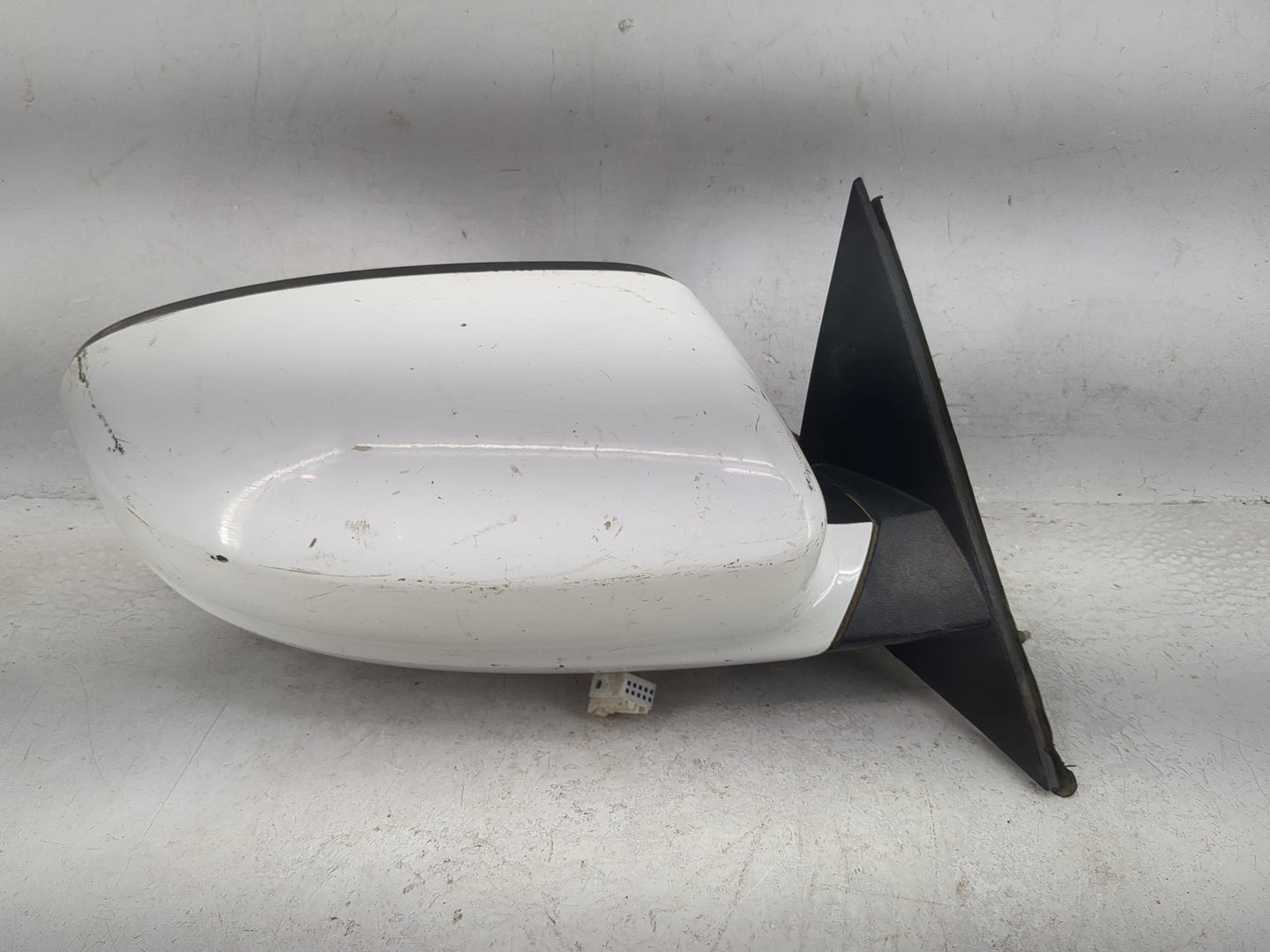 2015-2020 Dodge Charger Passenger Right Side View Manual Door Mirror - Oemusedautoparts1.com