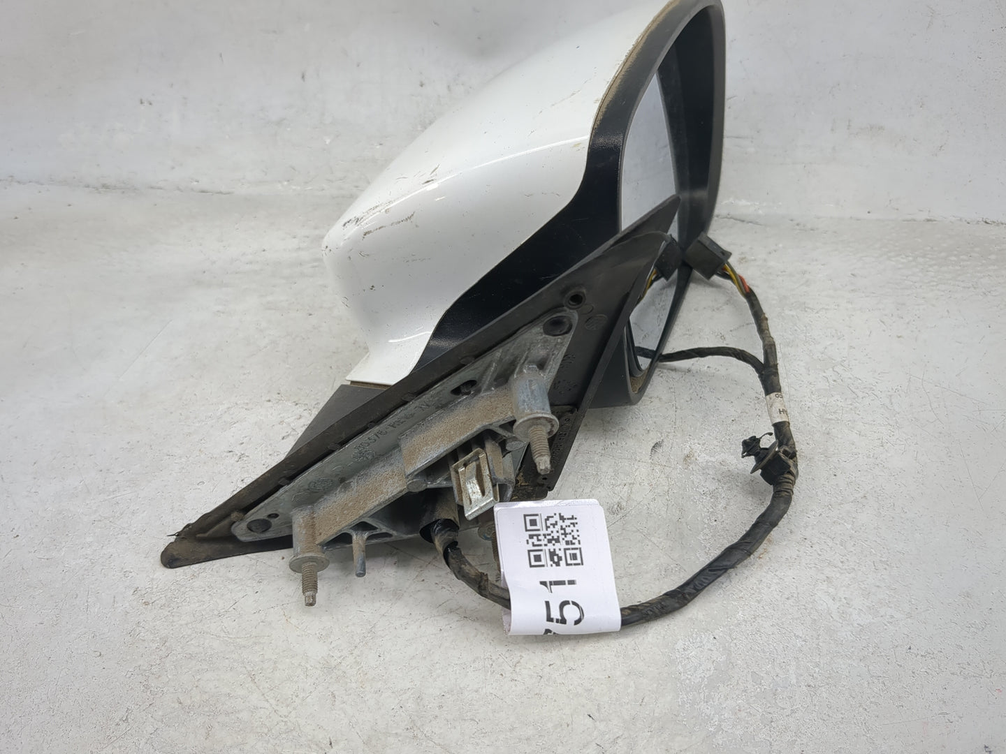 2015-2020 Dodge Charger Passenger Right Side View Manual Door Mirror - Oemusedautoparts1.com