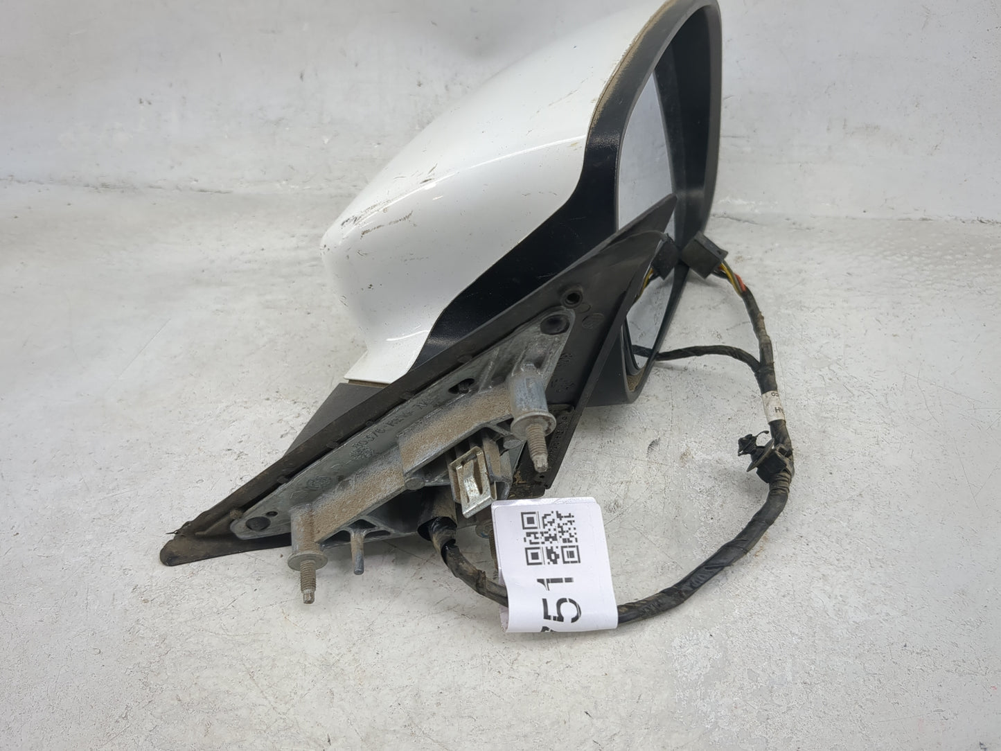 2015-2020 Dodge Charger Passenger Right Side View Manual Door Mirror - Oemusedautoparts1.com