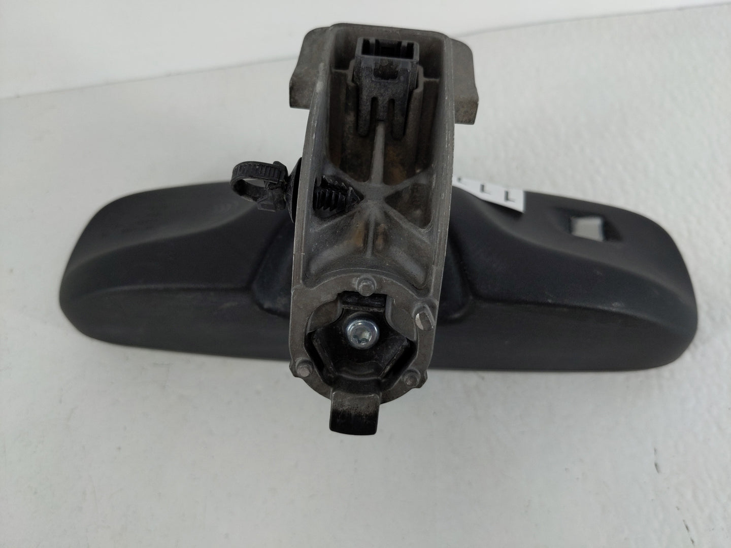 2017-2018 Dodge Durango Interior Rear View Mirror Replacement OEM P/N:E11048417 Fits Fits 2017 2018 OEM Used Auto Parts - Oe