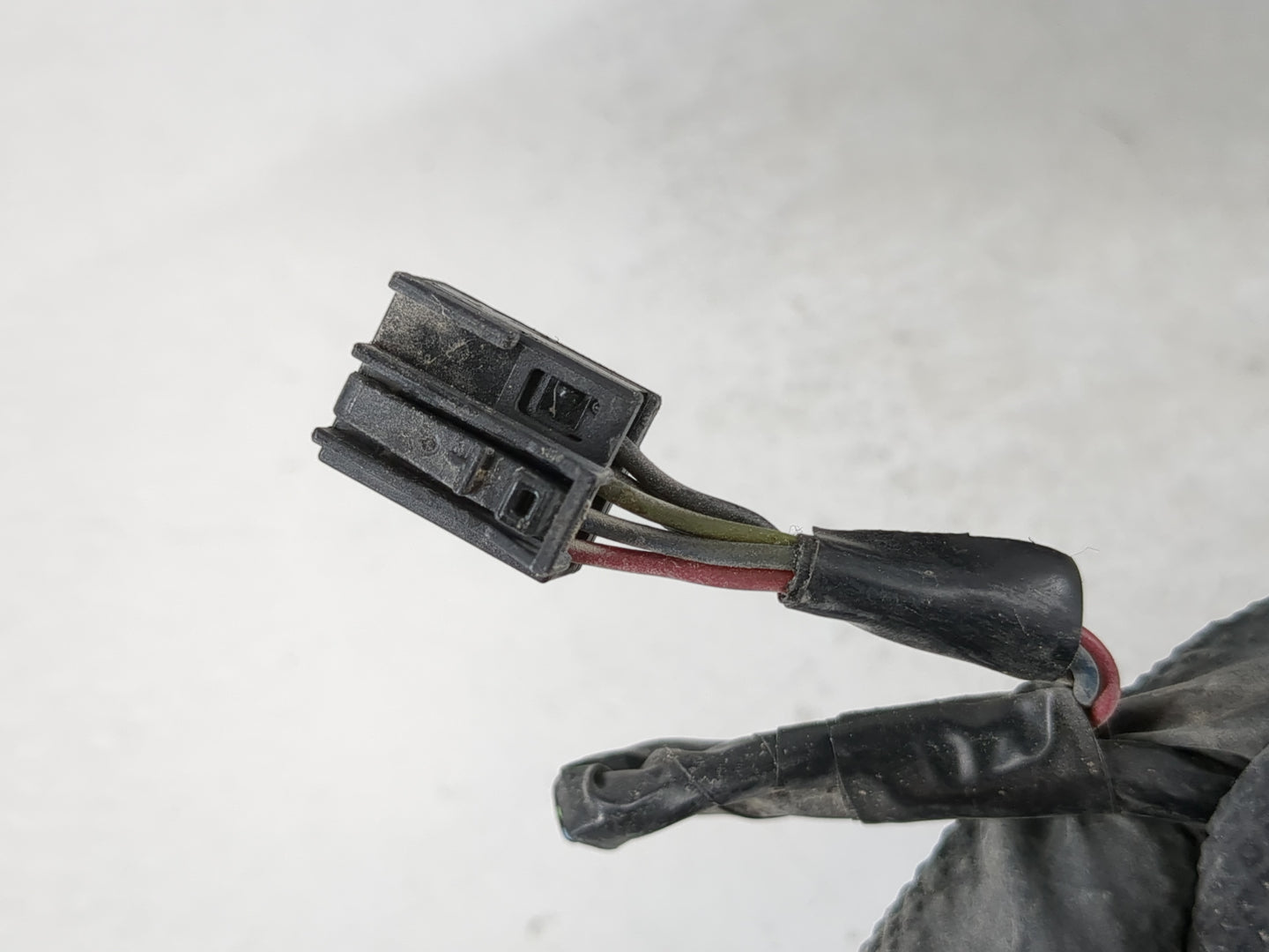 2011-2022 Dodge Durango Side Mirror Replacement Driver Left View Door Mirror P/N:5SH43KXJAC Fits OEM Used Auto Parts - Oemus