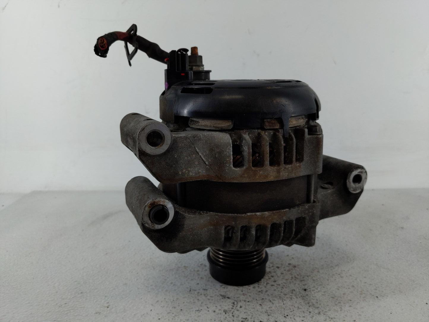 2017 Dodge Durango Alternator Replacement Generator Charging Assembly Engine OEM P/N:MX421000-7200 P56029789AA Fits OEM Used