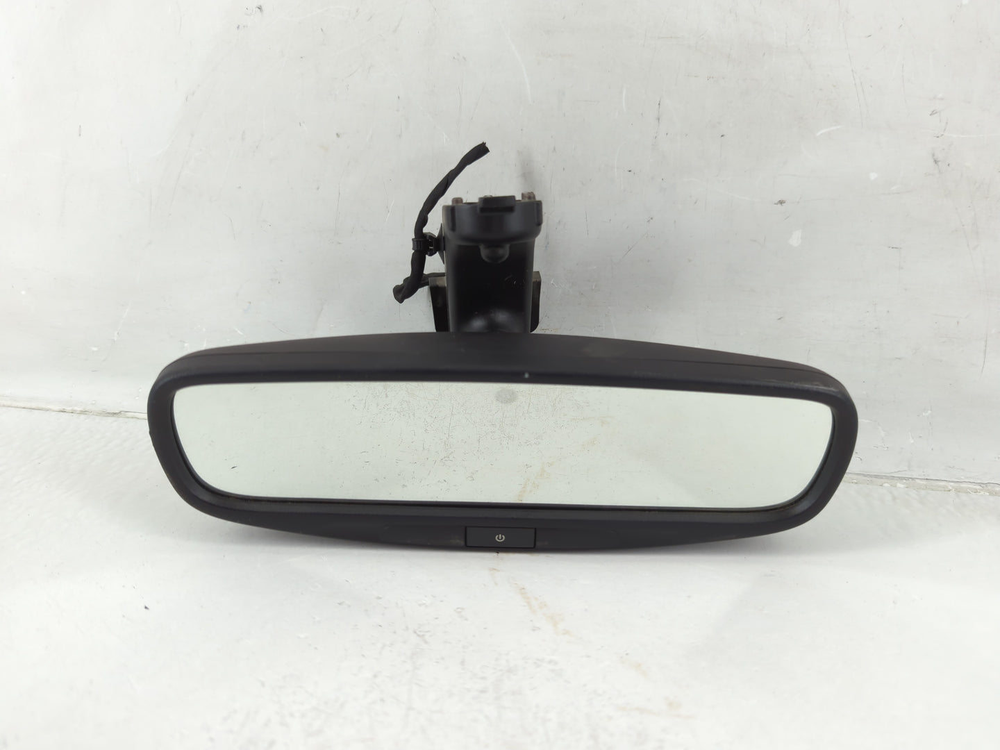 2017-2018 Dodge Durango Interior Rear View Mirror Replacement OEM P/N:IE11048417 Fits Fits 2017 2018 OEM Used Auto Parts - O