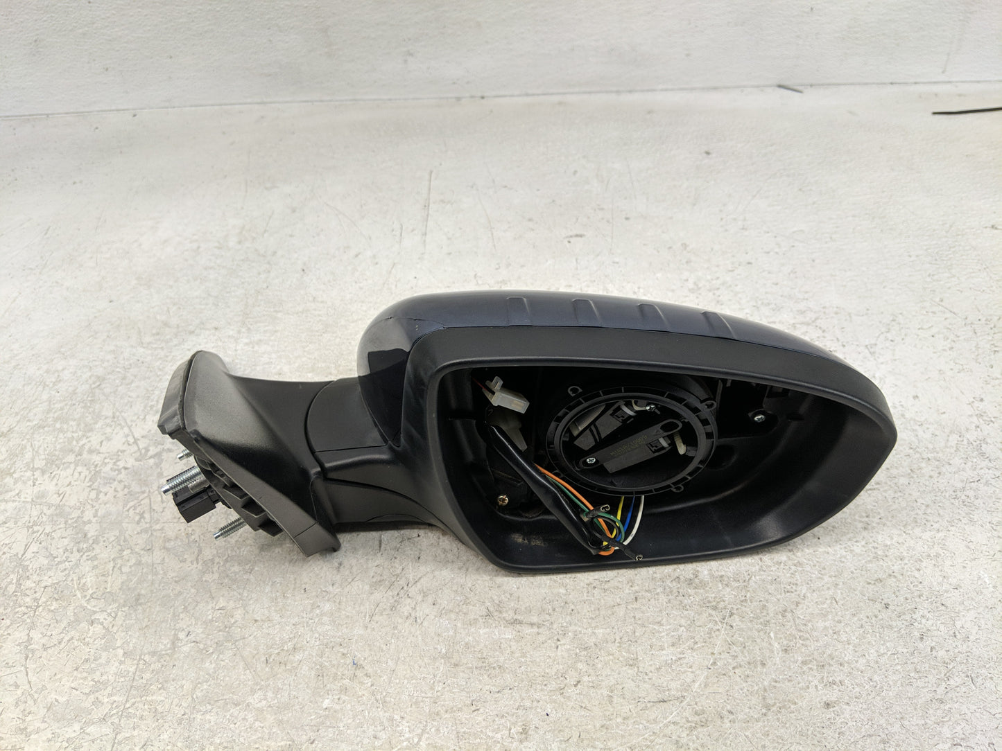 2016-2017 Dodge Durango Passenger Side View Mirror - Right Door Mirror OEM Used - Oemusedautoparts1.com