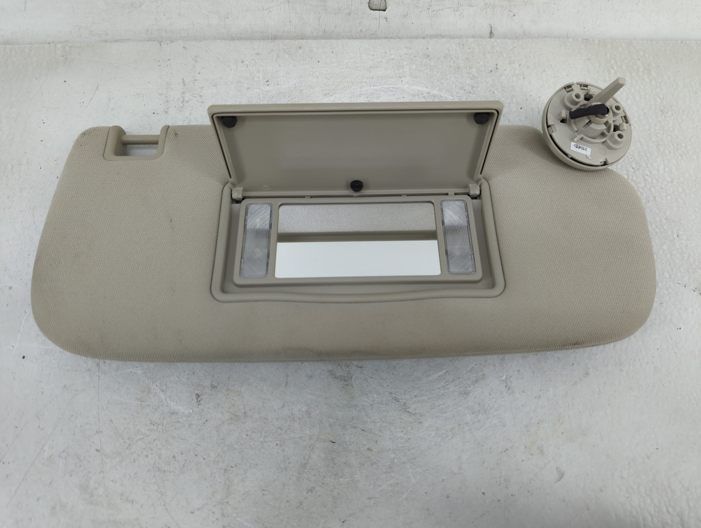 2011-2022 Dodge Durango Sun Visor Shade Replacement Passenger Right Mirror Fits OEM Used Auto Parts - Oemusedautoparts1.com