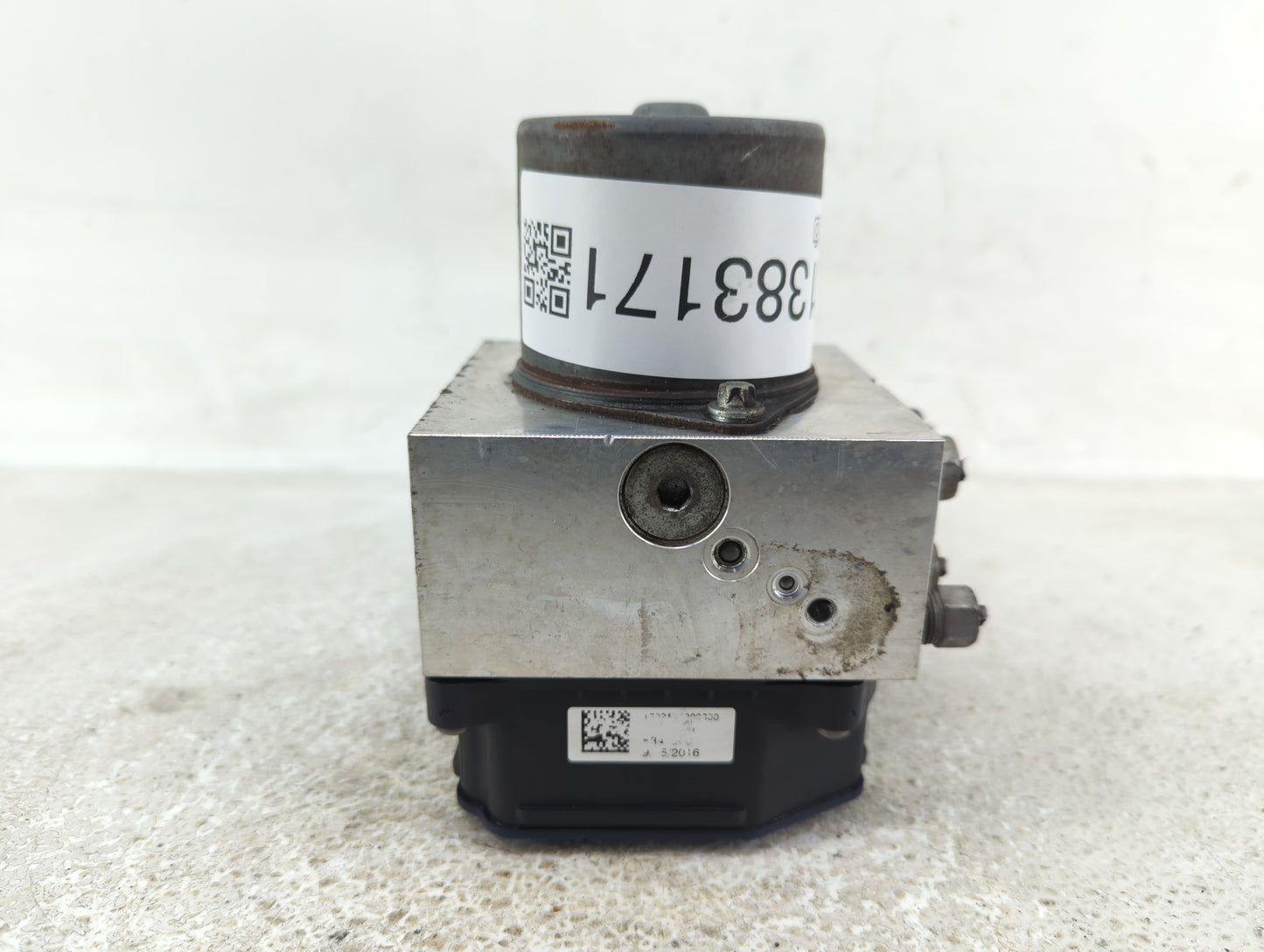 2017 Dodge Durango ABS Pump Control Module Replacement P/N:68306177AD Fits OEM Used Auto Parts - Oemusedautoparts1.com