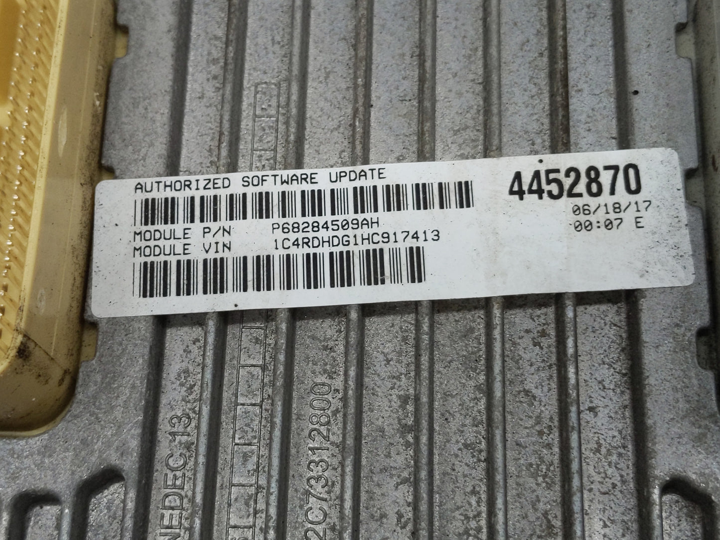 2016-2017 Dodge Durango PCM Engine Control Computer ECU ECM PCU OEM P/N:P68243326AB Fits Fits 2016 2017 OEM Used Auto Parts 