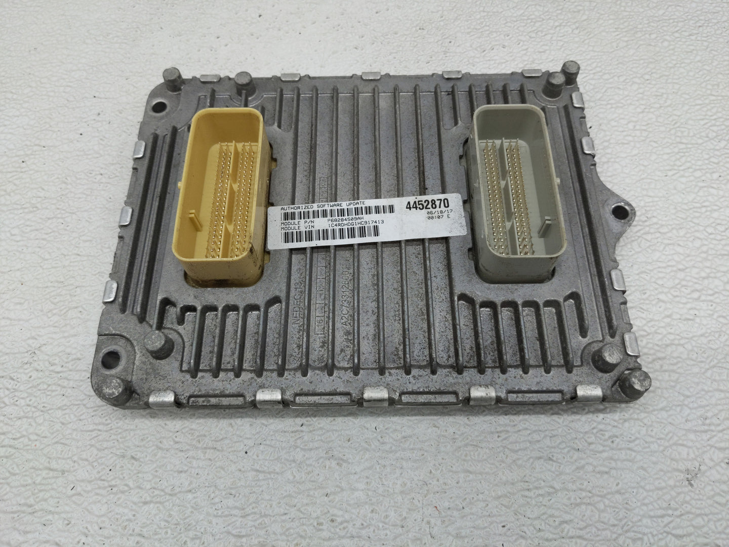 2016-2017 Dodge Durango PCM Engine Control Computer ECU ECM PCU OEM P/N:P68243326AB Fits Fits 2016 2017 OEM Used Auto Parts 