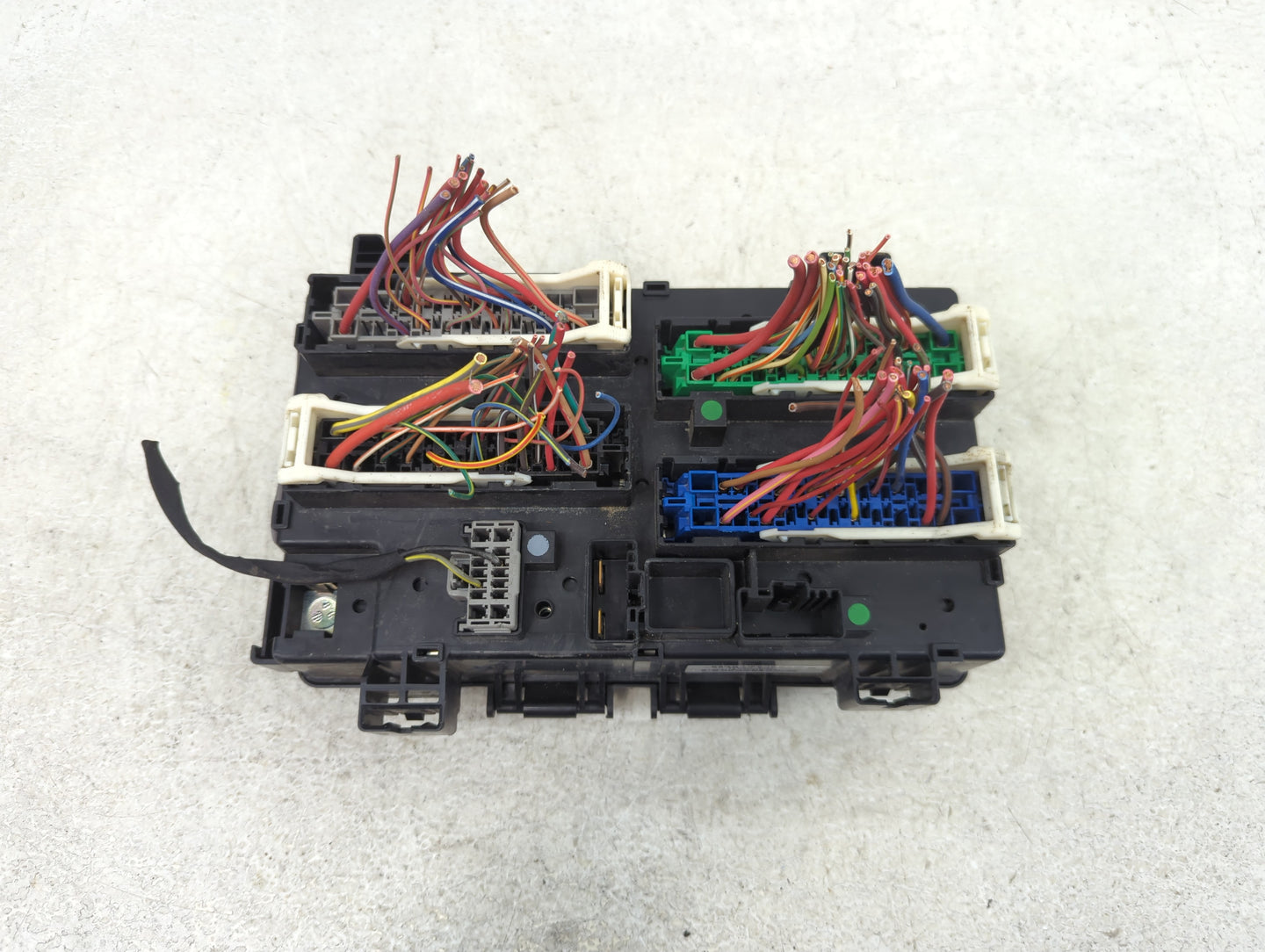 2017 Dodge Durango Fusebox Fuse Box Panel Relay Module P/N:7140-1980-30 Fits OEM Used Auto Parts - Oemusedautoparts1.com