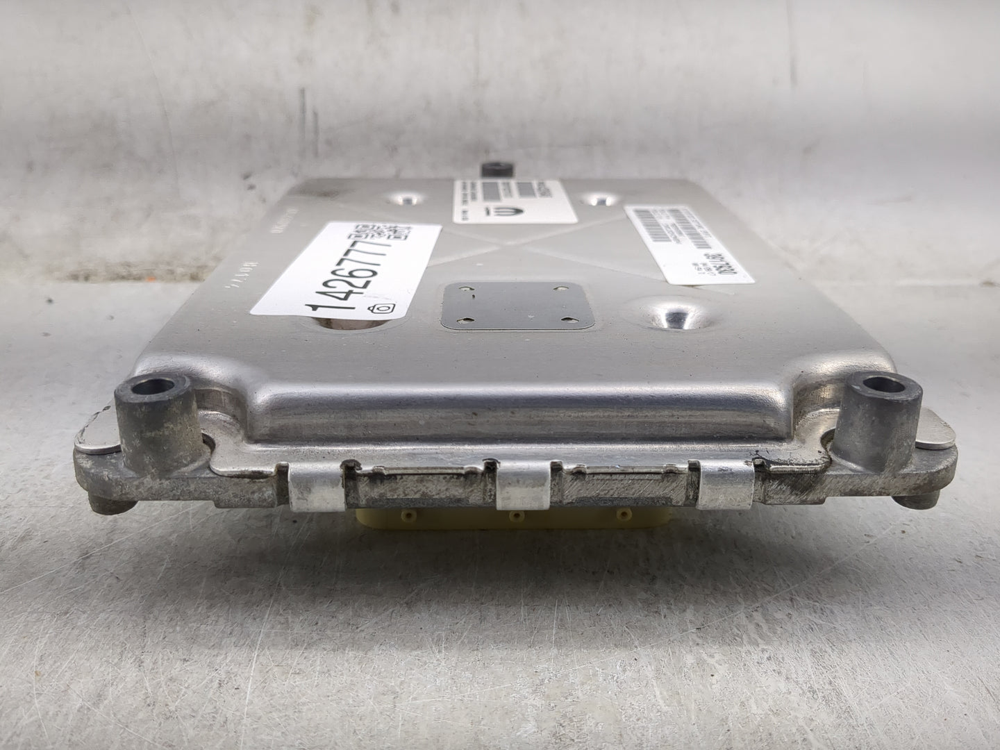 2016-2017 Dodge Durango PCM Engine Control Computer ECU ECM PCU OEM P/N:68243326AB Fits Fits 2016 2017 OEM Used Auto Parts -