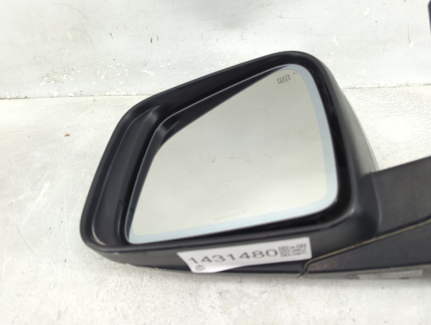 2011-2021 Dodge Durango Driver Side View Mirror - Left Door Mirror OEM Used - Oemusedautoparts1.com