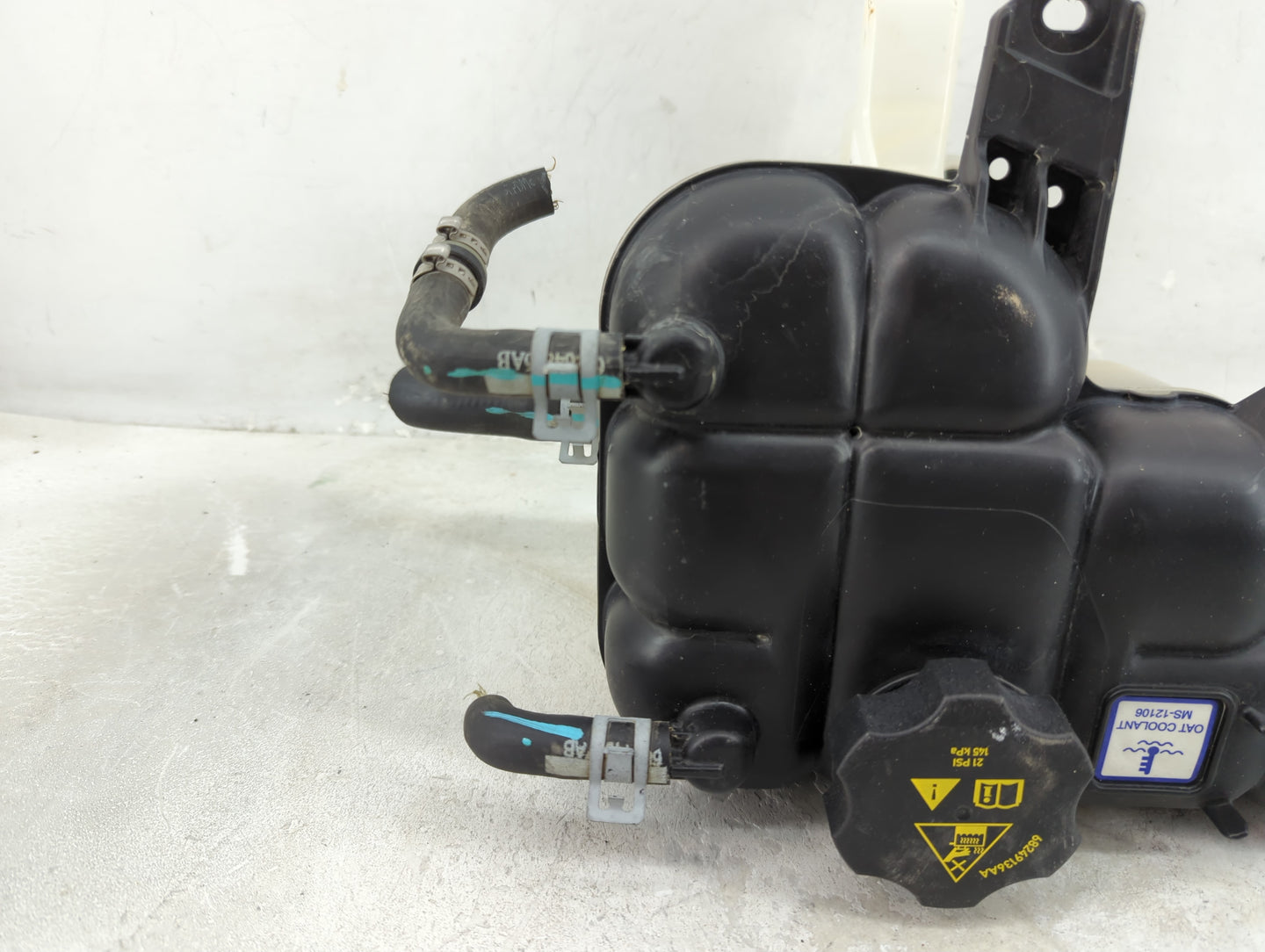 2016-2022 Dodge Durango Radiator Coolant Overflow Expansion Tank Bottle 1433205 - Oemusedautoparts1.com