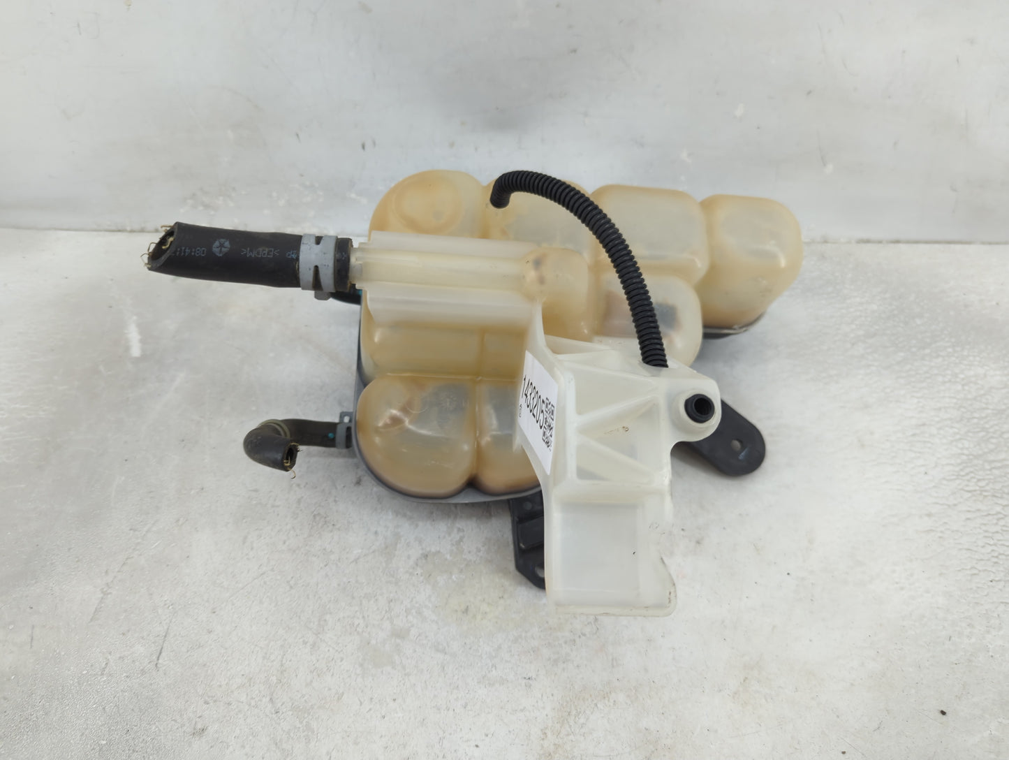 2016-2022 Dodge Durango Radiator Coolant Overflow Expansion Tank Bottle 1433205 - Oemusedautoparts1.com