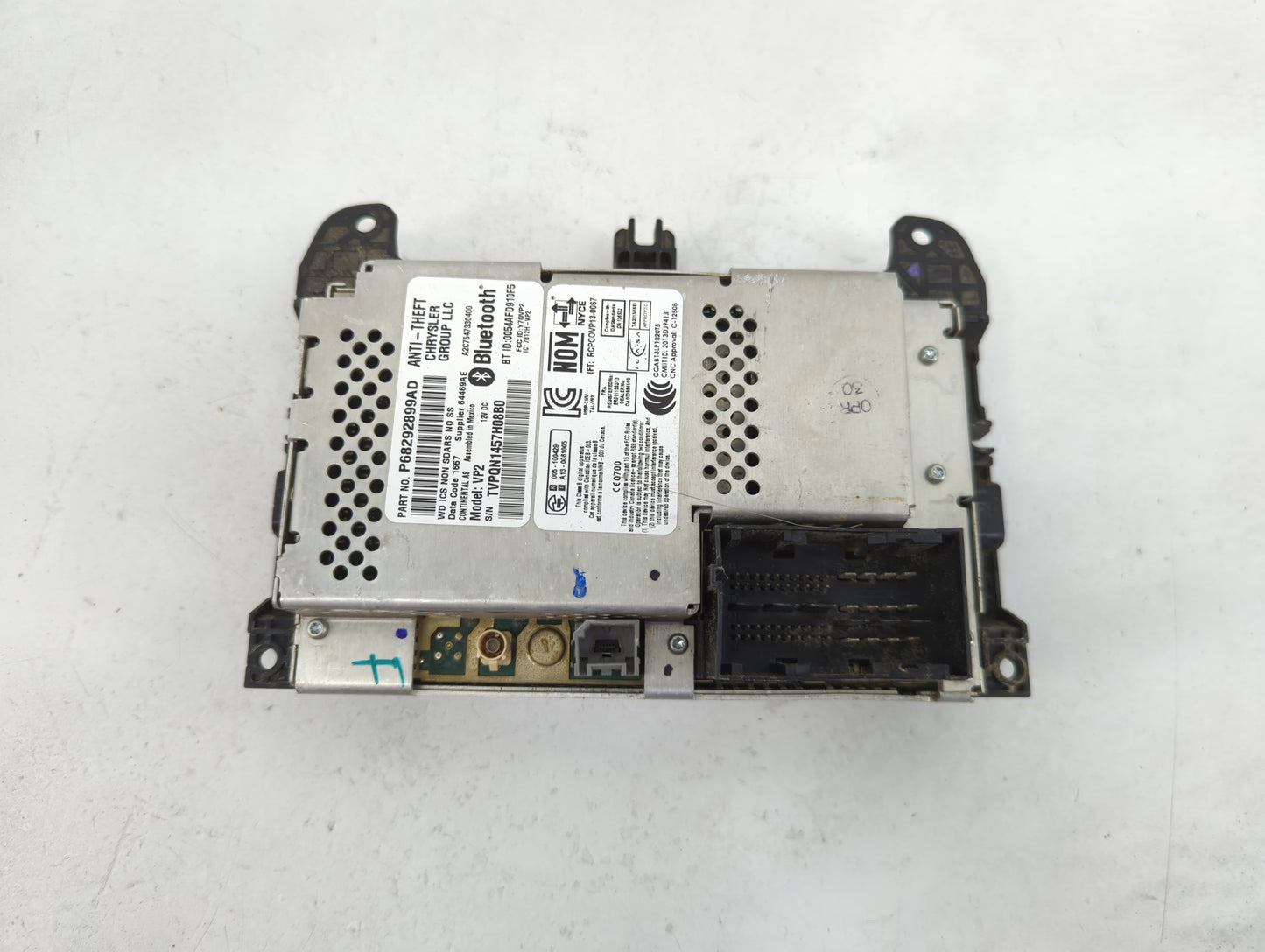 2017 Dodge Durango Radio AM FM Cd Player Receiver Replacement P/N:P68292899AD Y70VP2, 7812H-VP2 Fits OEM Used Auto Parts - O