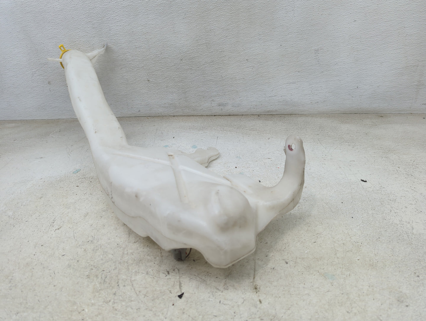 2011-2022 Dodge Durango Windshield Washer Fluid Reservoir Bottle Oem 1465890 - Oemusedautoparts1.com