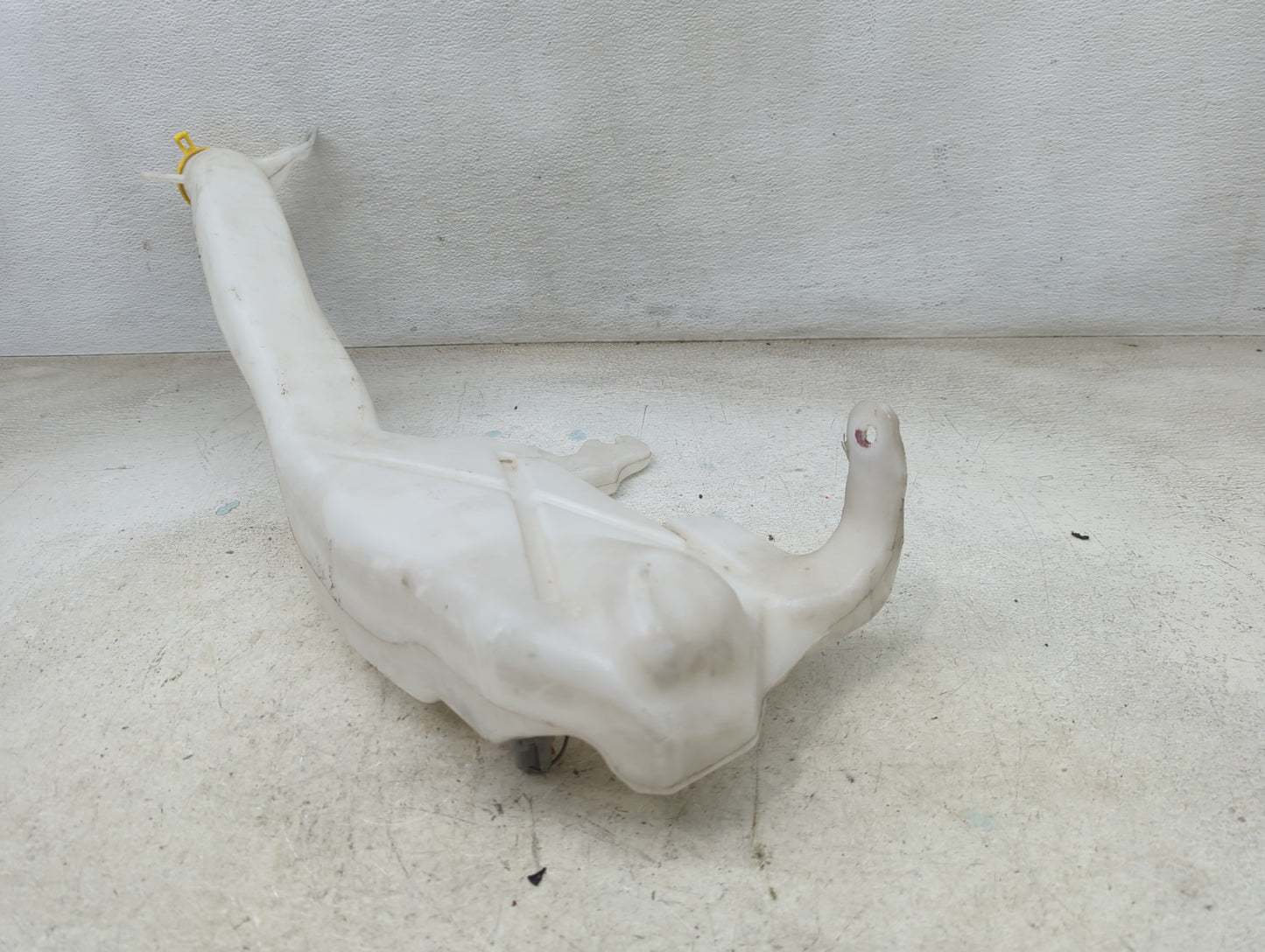 2011-2022 Dodge Durango Windshield Washer Fluid Reservoir Bottle Oem 1465890 - Oemusedautoparts1.com