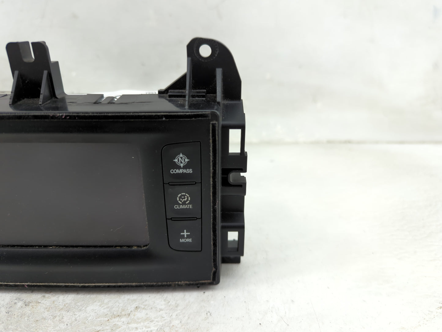 2017 Dodge Durango Information Display Screen 1465972 - Oemusedautoparts1.com