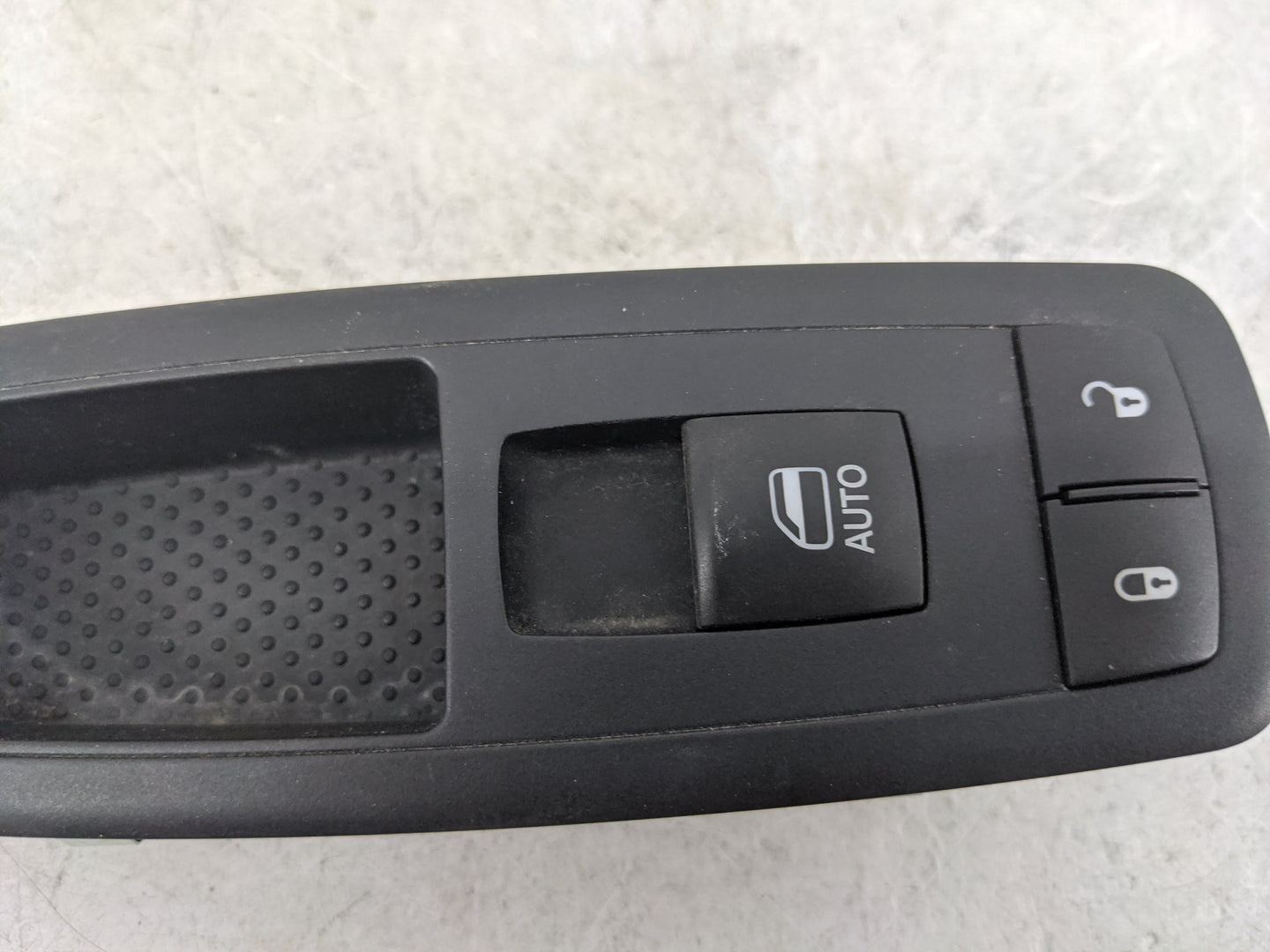 2017 Dodge Durango Passenger Right Power Window Switch - Oemusedautoparts1.com