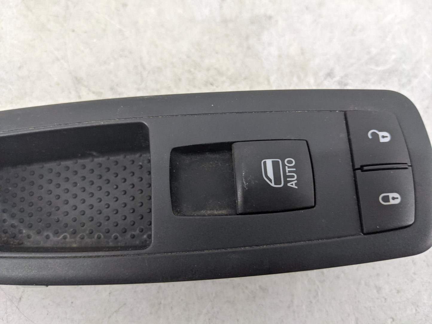 2017 Dodge Durango Passenger Right Power Window Switch - Oemusedautoparts1.com